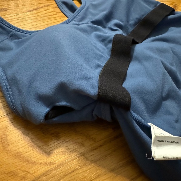 Halara Backless Tanktop - Picture 5 of 5